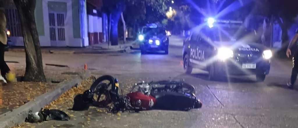 Un choque entre un auto y una moto dejó dos heridos graves en Las Heras