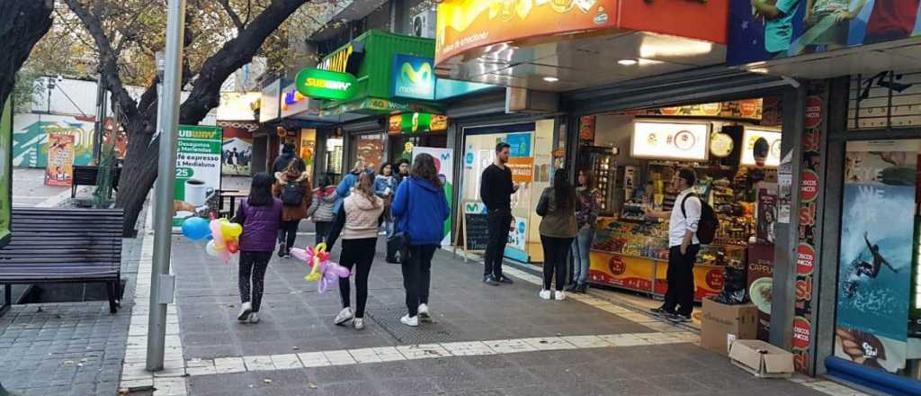 Día del Empleado de Comercio: este lunes cierran los negocios en Mendoza