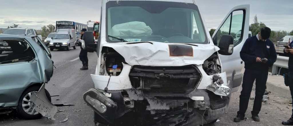 Choque en cadena en el Acceso Sur a la altura de Luj&aacute;n de Cuyo