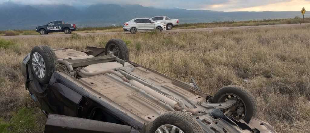 Aparatoso accidente en la ruta a Chile: una mujer herida