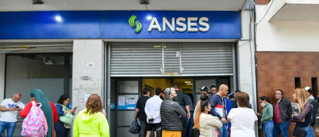 ¿En cuánto aumentan las jubilaciones y pensiones en mayo?