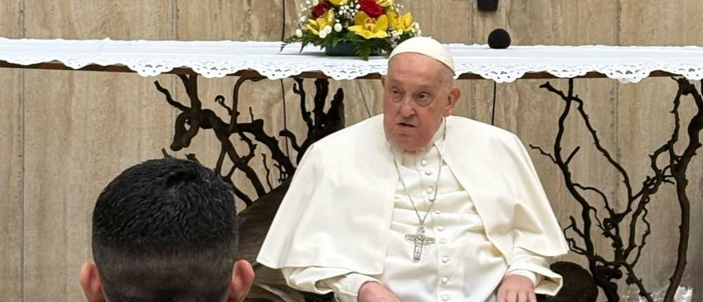 Francisco no participó pero envió las meditaciones del Vía Crucis