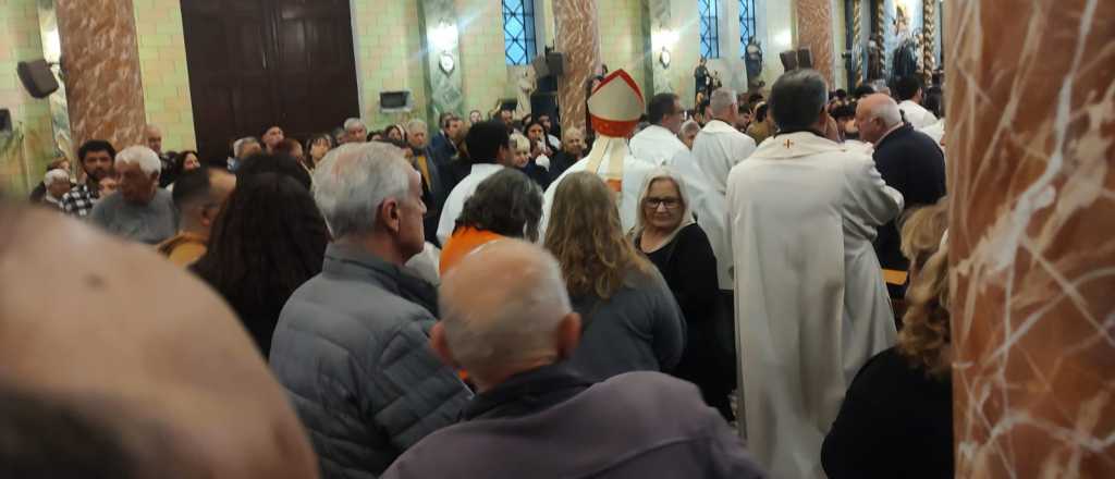 Mendoza despidió al papa Francisco en la Catedral de Loreto