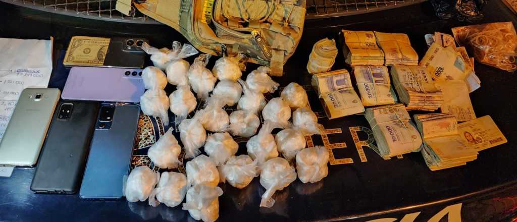 Tres detenidos en Godoy Cruz con una gran cantidad de cocaína