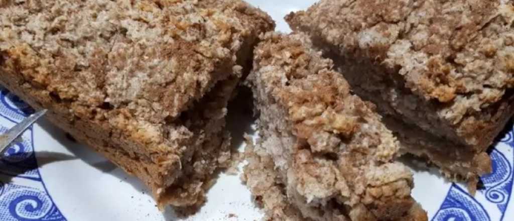 Cómo preparar un budín de avena con manzana económico y en simples pasos