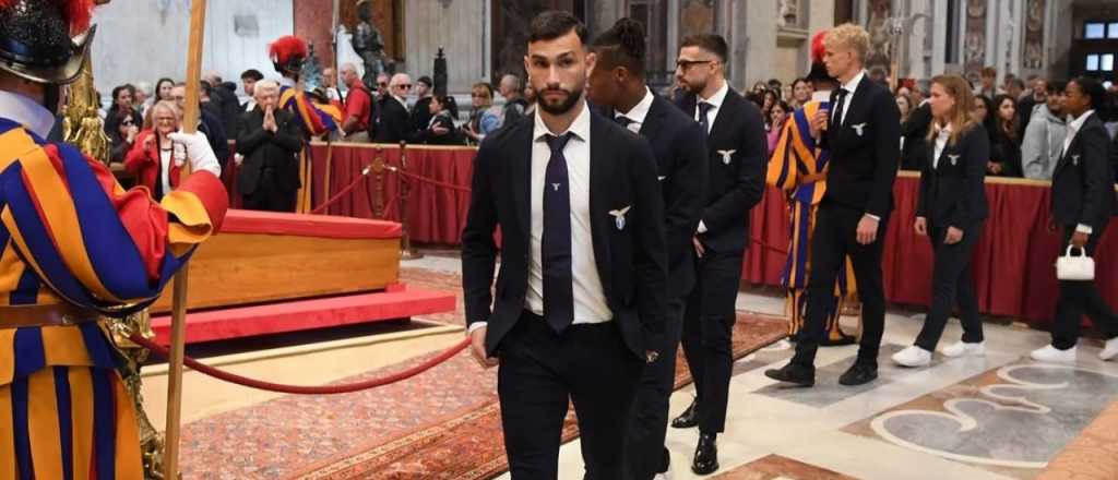 Taty Castellanos y otros 3 jugadores de la Selecci&oacute;n despidieron al Papa