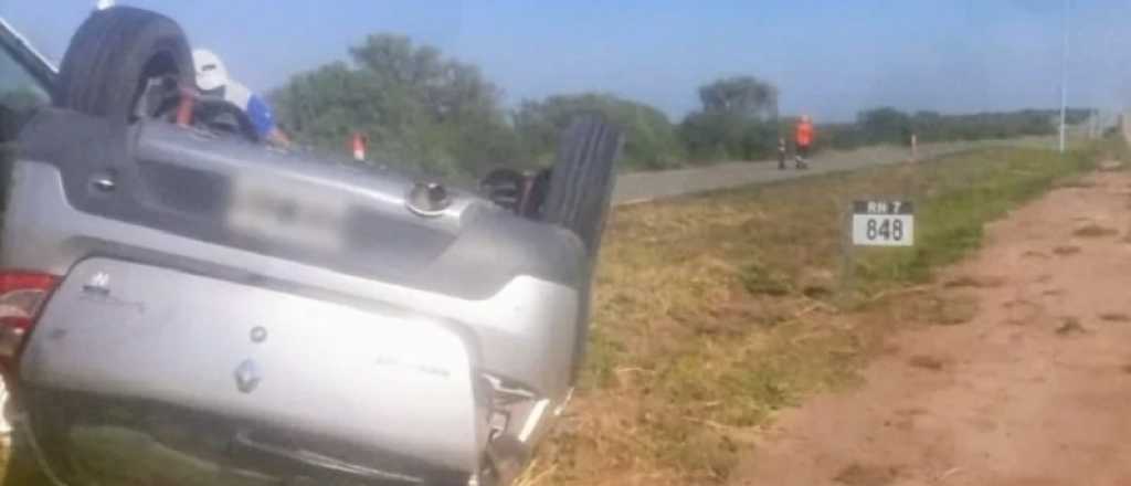 Una pareja mendocina volcó en San Luis: la mujer fue hospitalizada