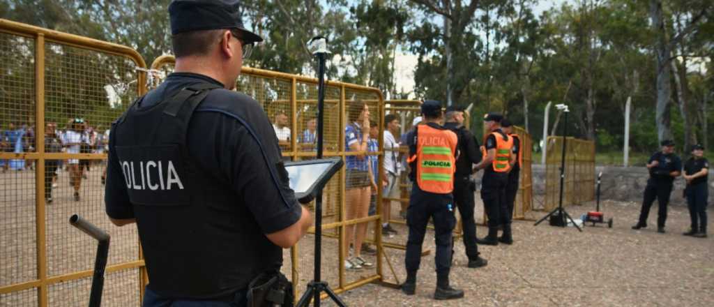 Sancionan a hinchas del Tomba por ir a la cancha con DNI de otras personas