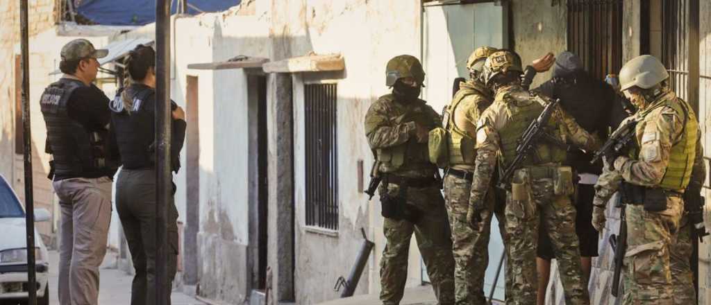 Rescate y toma de rehenes en Godoy Cruz: "Tiene problemas de consumo"