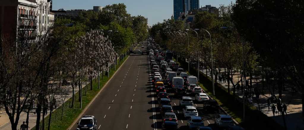 Espa&ntilde;a empieza a salir de la oscuridad tras el apag&oacute;n hist&oacute;rico de siete horas