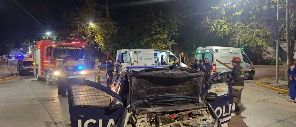 Fotos: un móvil policial chocó contra una camioneta en Guaymallén