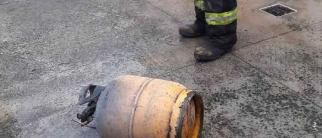 Explotó una garrafa en una vivienda en Las Heras