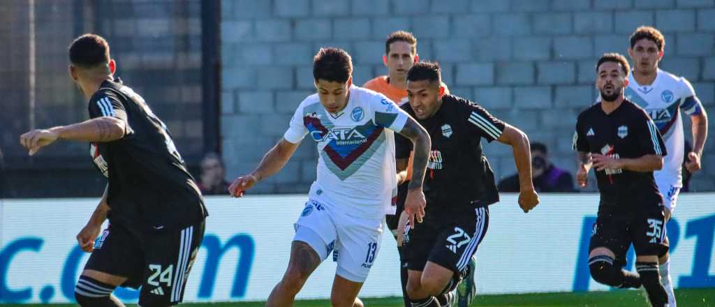 Godoy Cruz fue goleado por Riestra y quedó eliminado