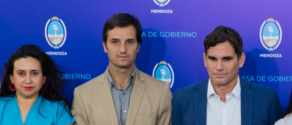 Se activ&oacute; el mercado de pases interno en el Gabinete de Cornejo