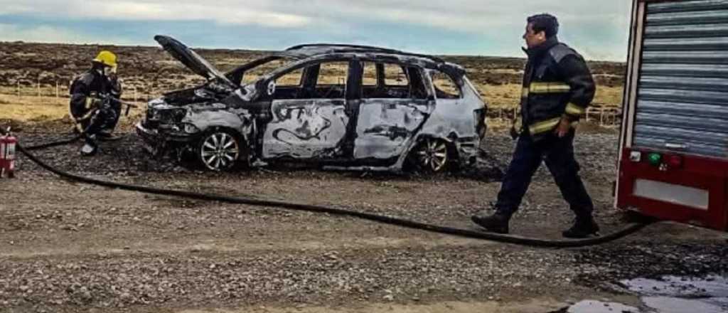 Viajaba a Mendoza, su auto se incendió y escapó de milagro