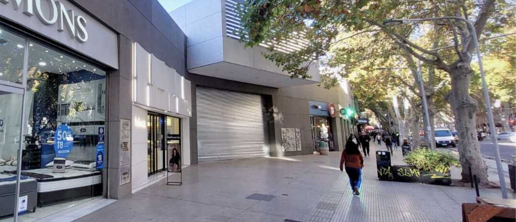 Por qué aún no abre el shopping del centro mendocino