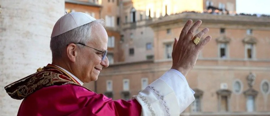 El papa León XIV celebró su primera misa