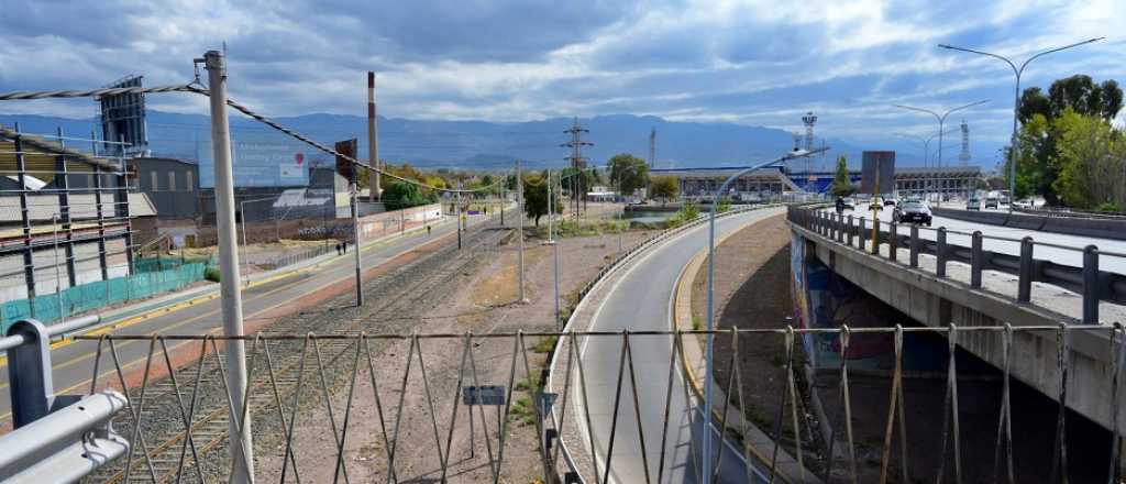 Firmaron el inicio de una obra vial clave para Godoy Cruz