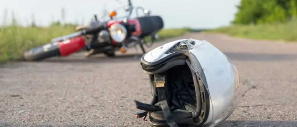 De lo ebrio que estaba se cay&oacute; de la moto y amenaz&oacute; a los polic&iacute;as