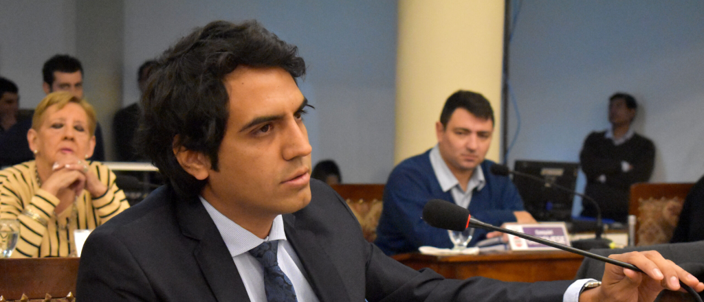 La rosca política que "mantiene con vida" al concejal que manejaba ebrio