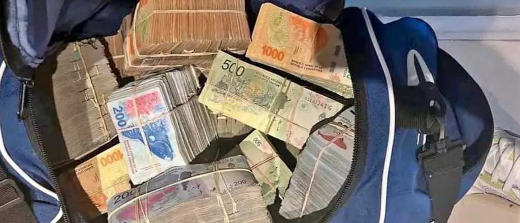 Encontraron un bolso con $3,5 millones en Alvear y lo devolvieron