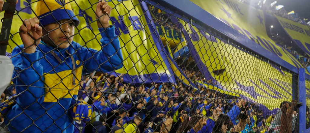 La hinchada de Boca pidió por la salida de Riquelme y el Consejo de Fútbol