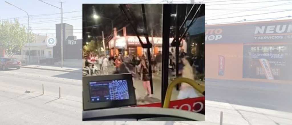 Video: feroz batalla campal a la salida de un boliche en Godoy Cruz