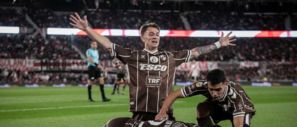 Platense dio el golpe en el Monumental y est&aacute; en semifinales