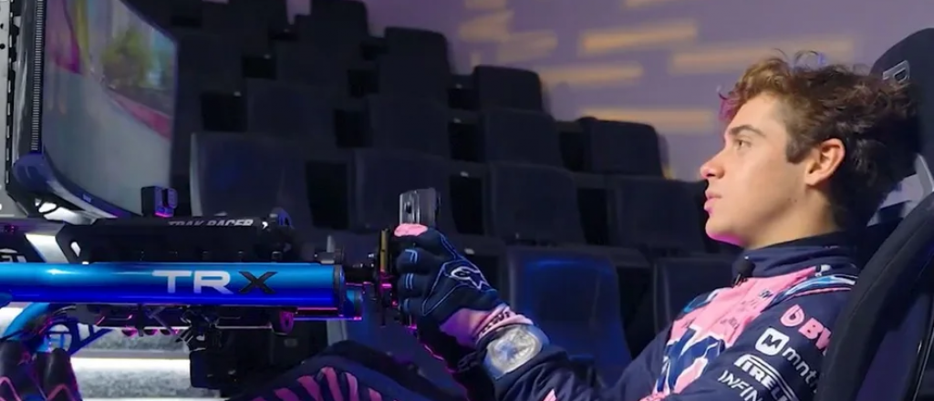 Colapinto se subió al simulador y "le dio un beso" al muro de Mónaco