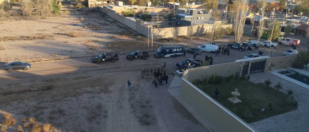 Arrestos y secuestros en el operativo policial del asentamiento Castro