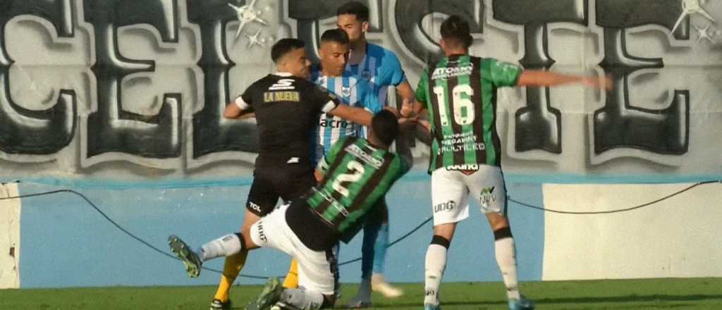 Durísima sanción para el jugador de Gimnasia (J) que fracturó a uno de Chicago