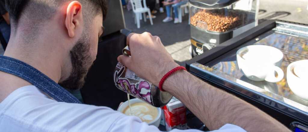 El Boulevard del Café arrancó con una multitud en su primera jornada