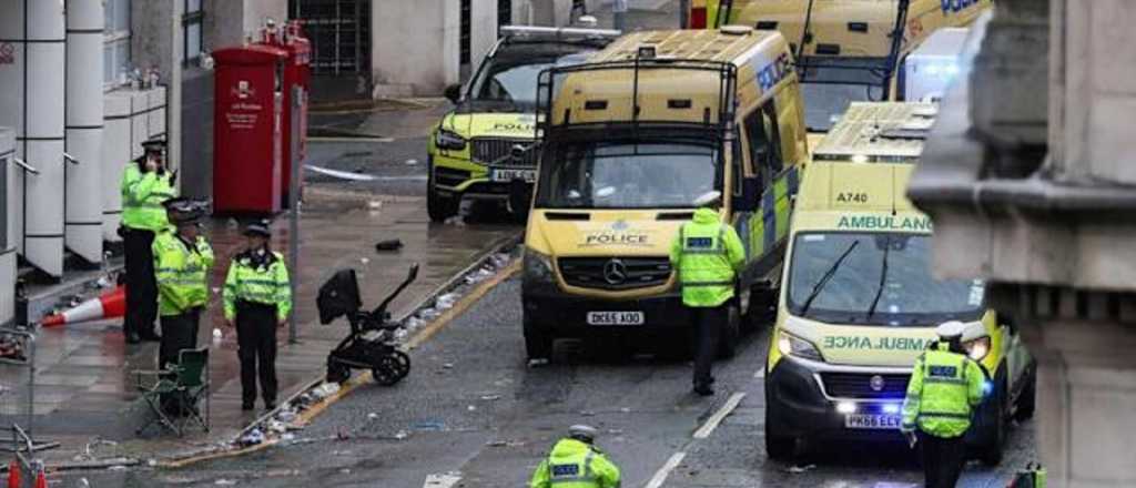 Video: conductor atropelló a una multitud de hinchas del Liverpool 