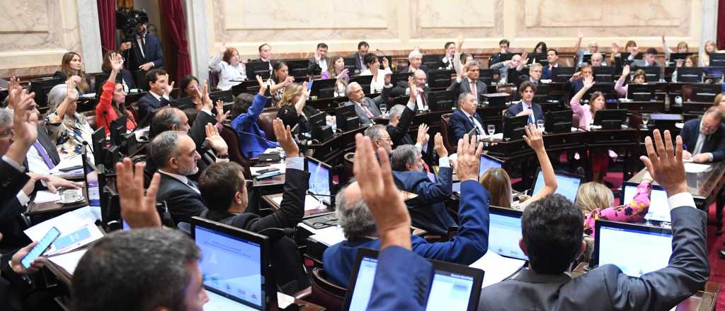 Los senadores tendrán un nuevo aumento: cobrarán $10,2 millones