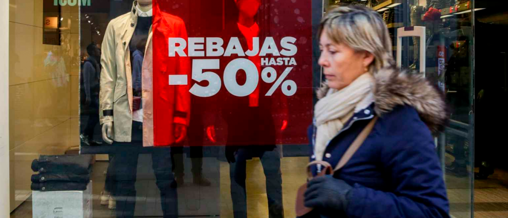 La ropa importada empuja los precios a la baja y anticipa una nueva pelea en el sector