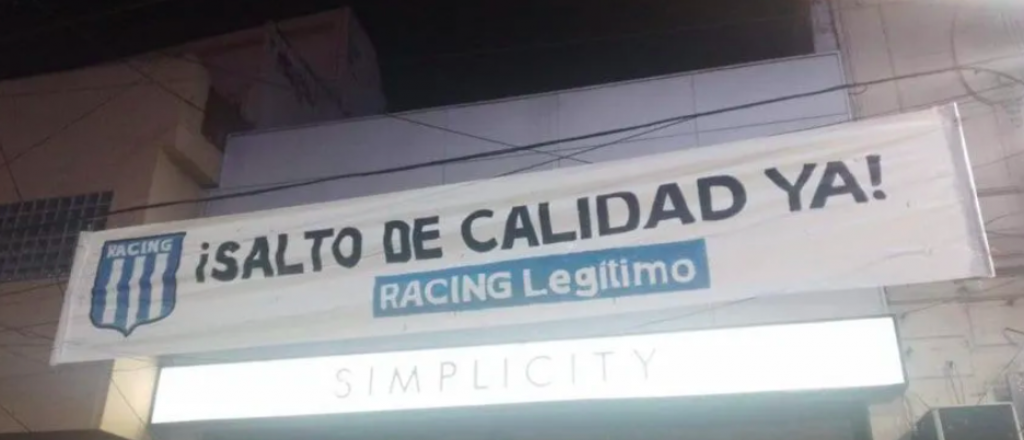 Clima caliente en Racing: pasacalles en contra de Milito