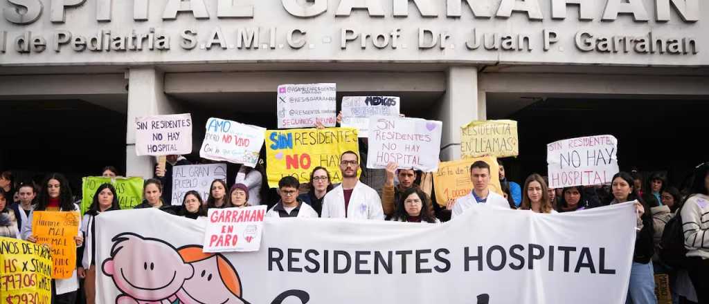 Aumentan sueldos en el Garrahan, pero excluyen al 90% del personal