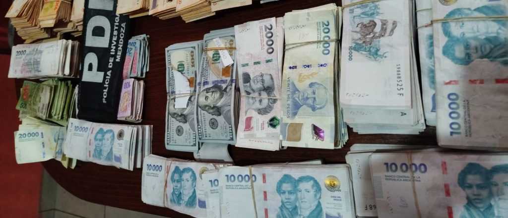 Hallan miles de dólares en un punto de venta de cocaína en Maipú