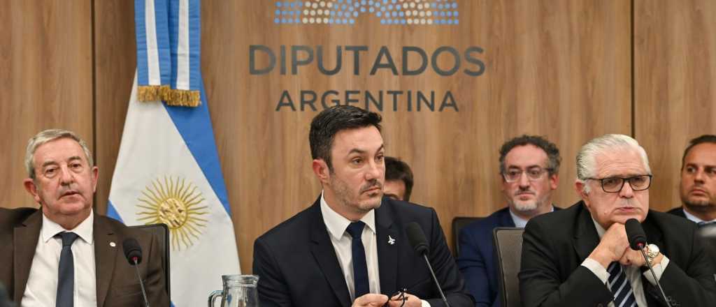 El oficialismo bajó el acto en Andes Talleres y hay expectativa por Petri