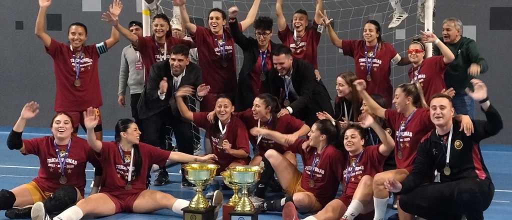 Mendoza se consagr&oacute; tricampe&oacute;n argentino femenino