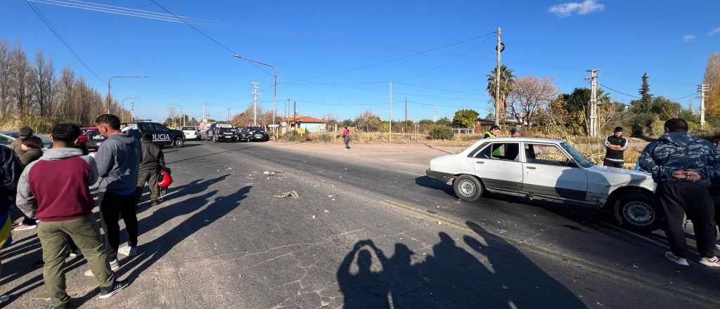 Un chileno chocó una moto en Maipú: dos mujeres heridas de gravedad