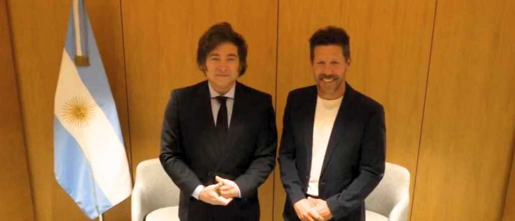 Video: el abrazo entre Milei y el Cholo Simeone en Madrid