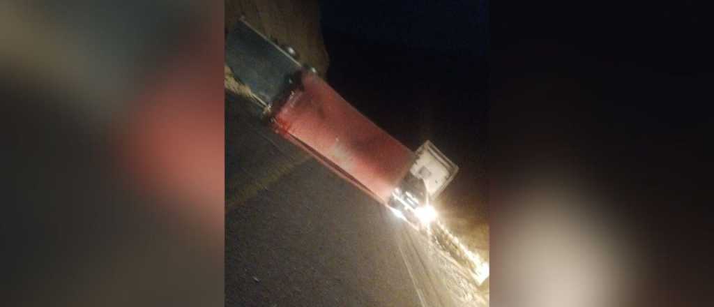 Volcó un camión en la Ruta 7 y podría demorarse la apertura del Paso