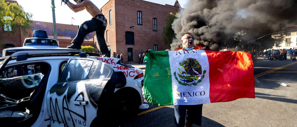 Trump despliega 2000 efectivos para sofocar protestas en Los Ángeles