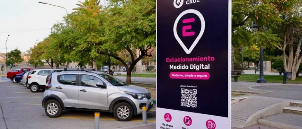 Chau tarjetas: arranca el sistema de estacionamiento digital en Godoy Cruz