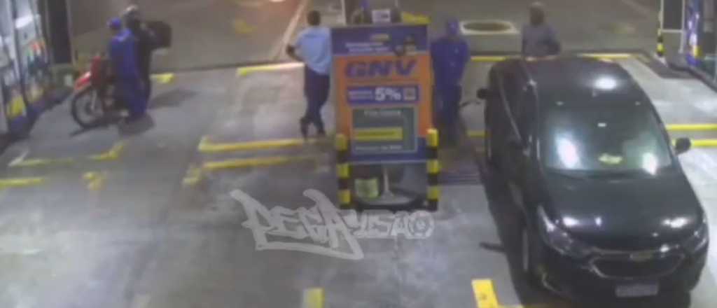 Video: muri&oacute; un hombre al explotar un tubo de GNC 