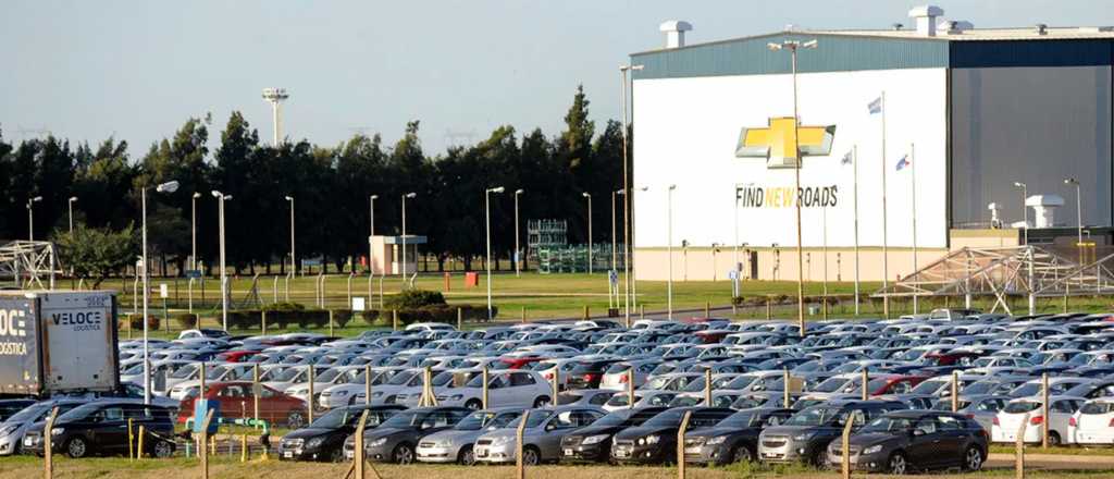 GM suspende la producci&oacute;n en Alvear, pero anuncia inversiones por la Tracker