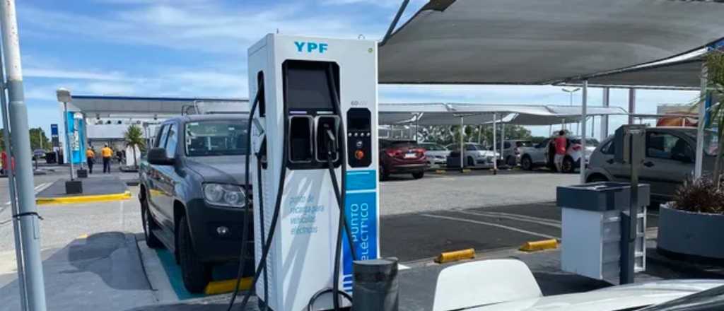 Cargar el auto eléctrico: consejos para optimizar cada parada