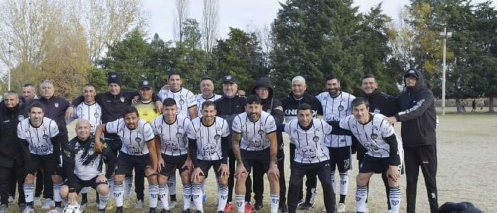 El Tanque Giménez y Jesús Méndez, figuras del club que crece en Junín