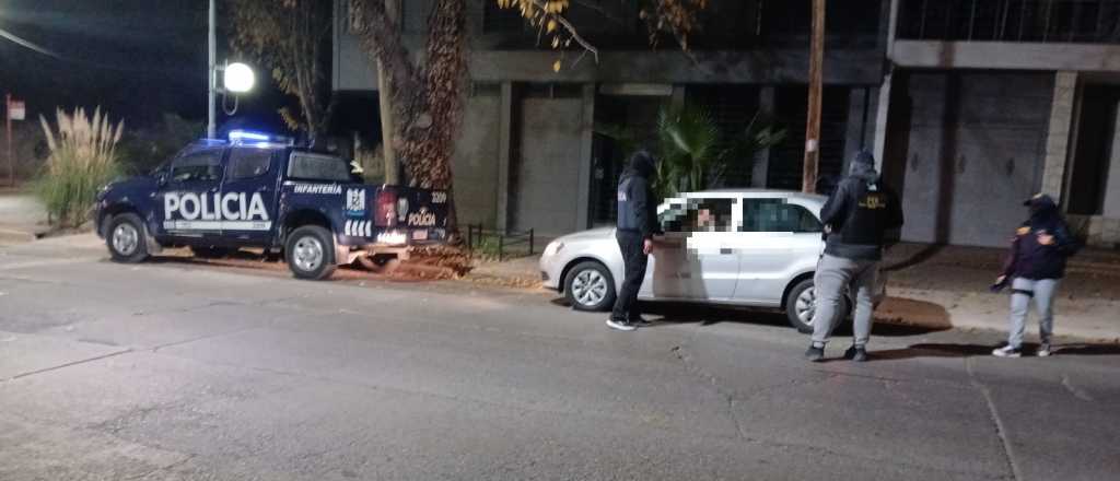Un chico le robó el auto a su papá, eludió un control y fue detenido en Godoy Cruz